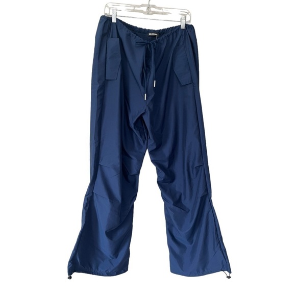 Chacha boutique Step Up Drawstring Waist Parachute Pants in Navy Blue NWT - Picture 1 of 6